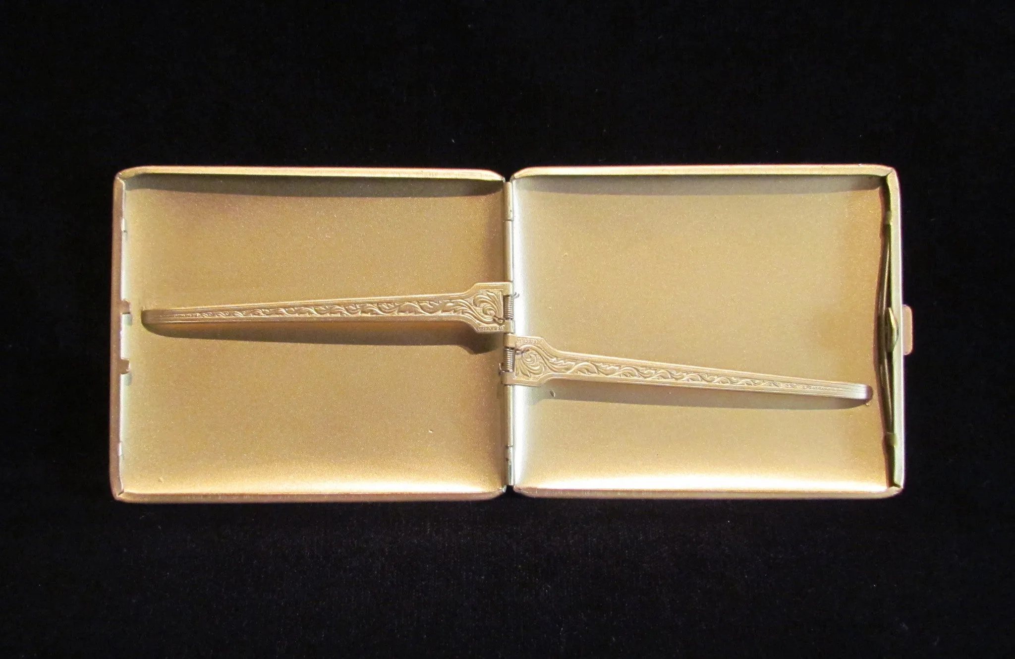 1930s German Enamel Cigarette Case Cigarette Holder Set Boxed