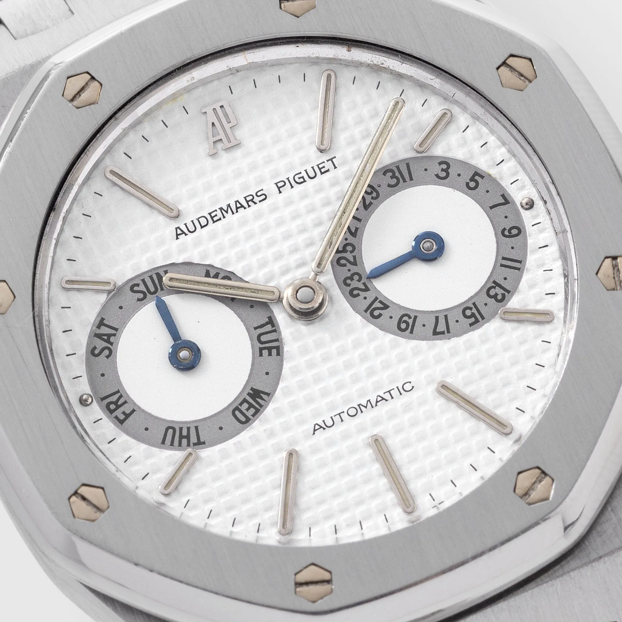 Audemars Piguet Royal Oak 25572ST White Dial Day Date