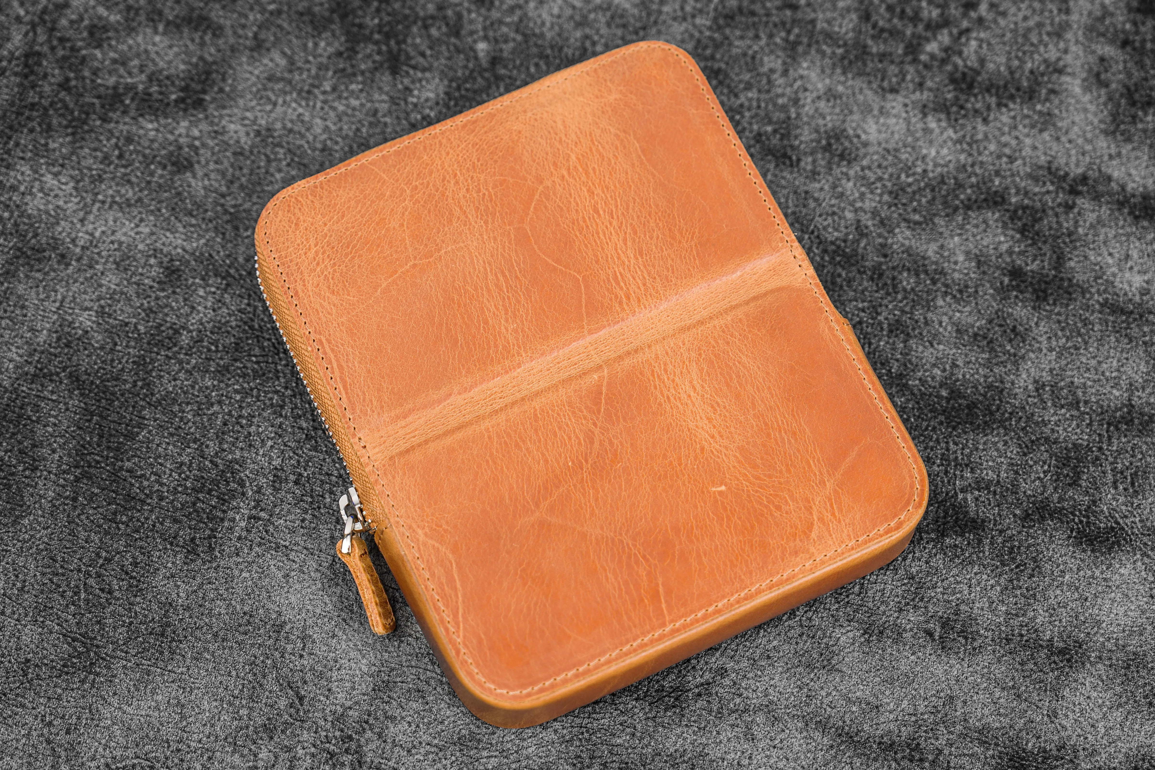 Leather Zippered Magnum Opus 6 Slots Hard Pen Case with Removable Pen Tray - Crazy Horse Honey Ochre