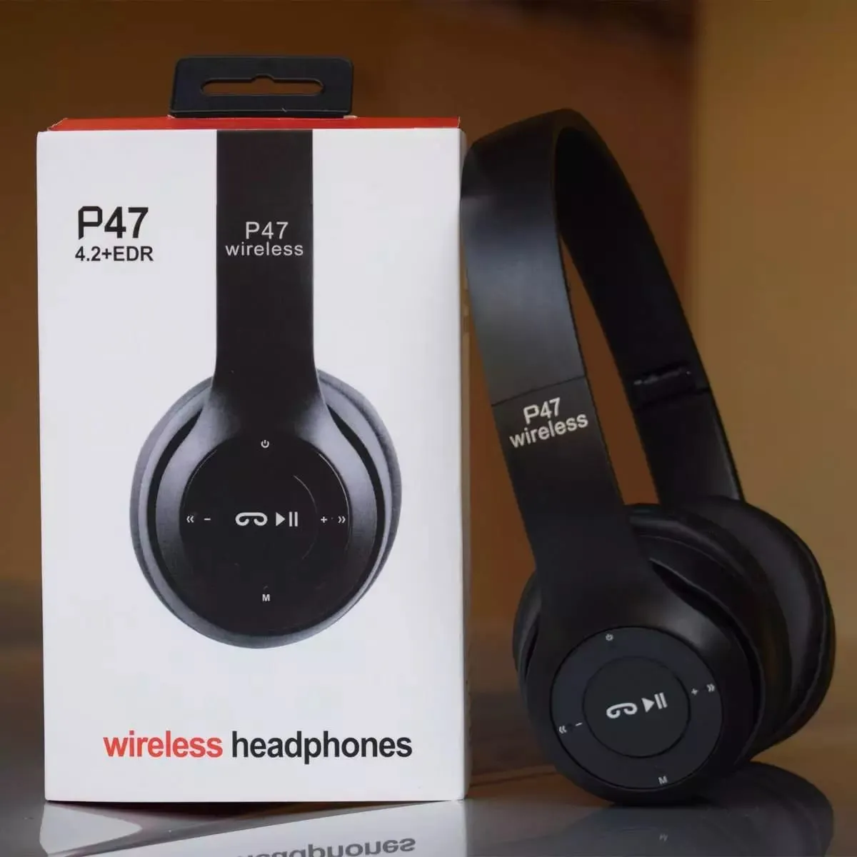 P47 Wirless headphones