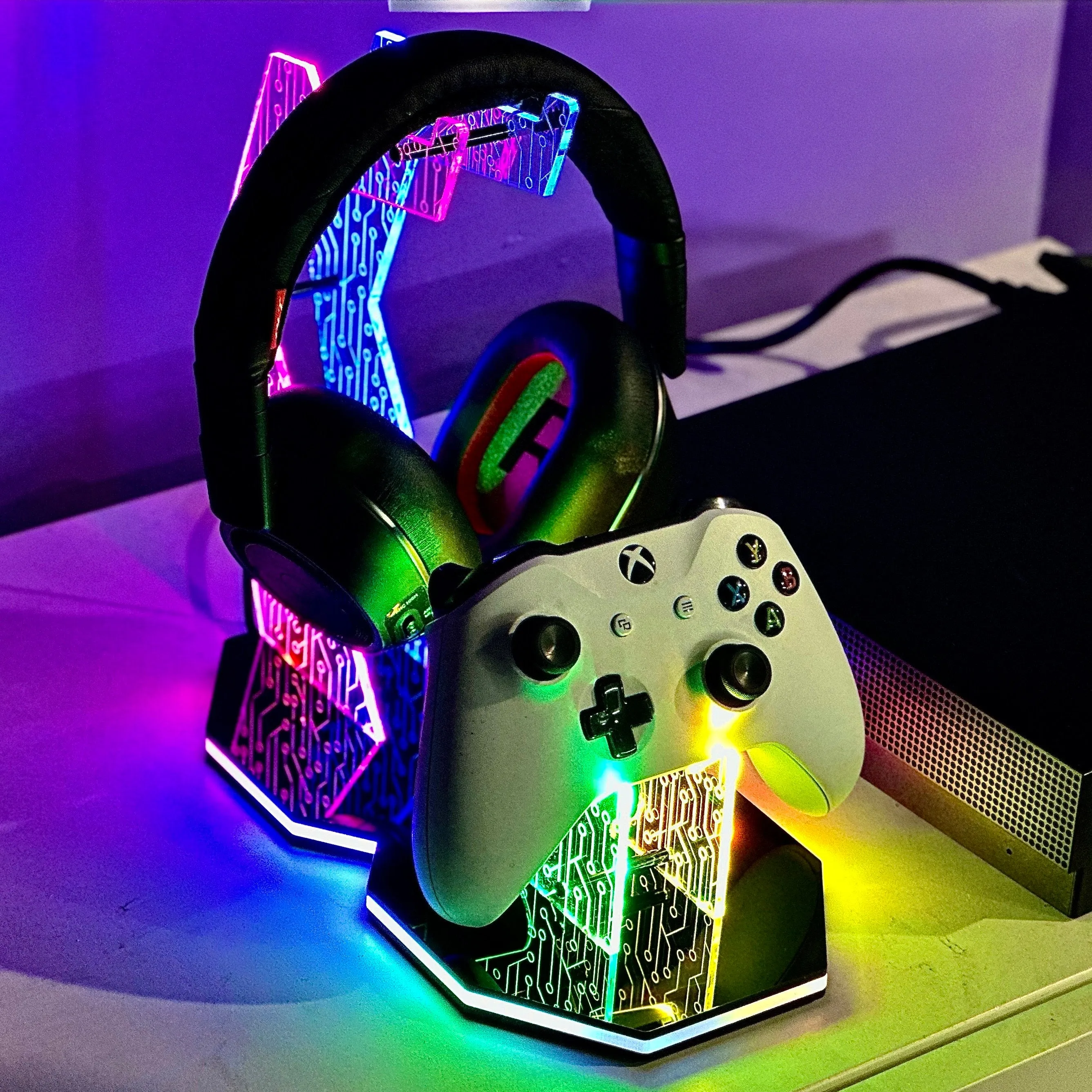 Personalized Headphone and Controller Stand - Gift for Gamers -  Custom Stand -  RGB— Universal Fit - Any Username/Any Gamer Tag