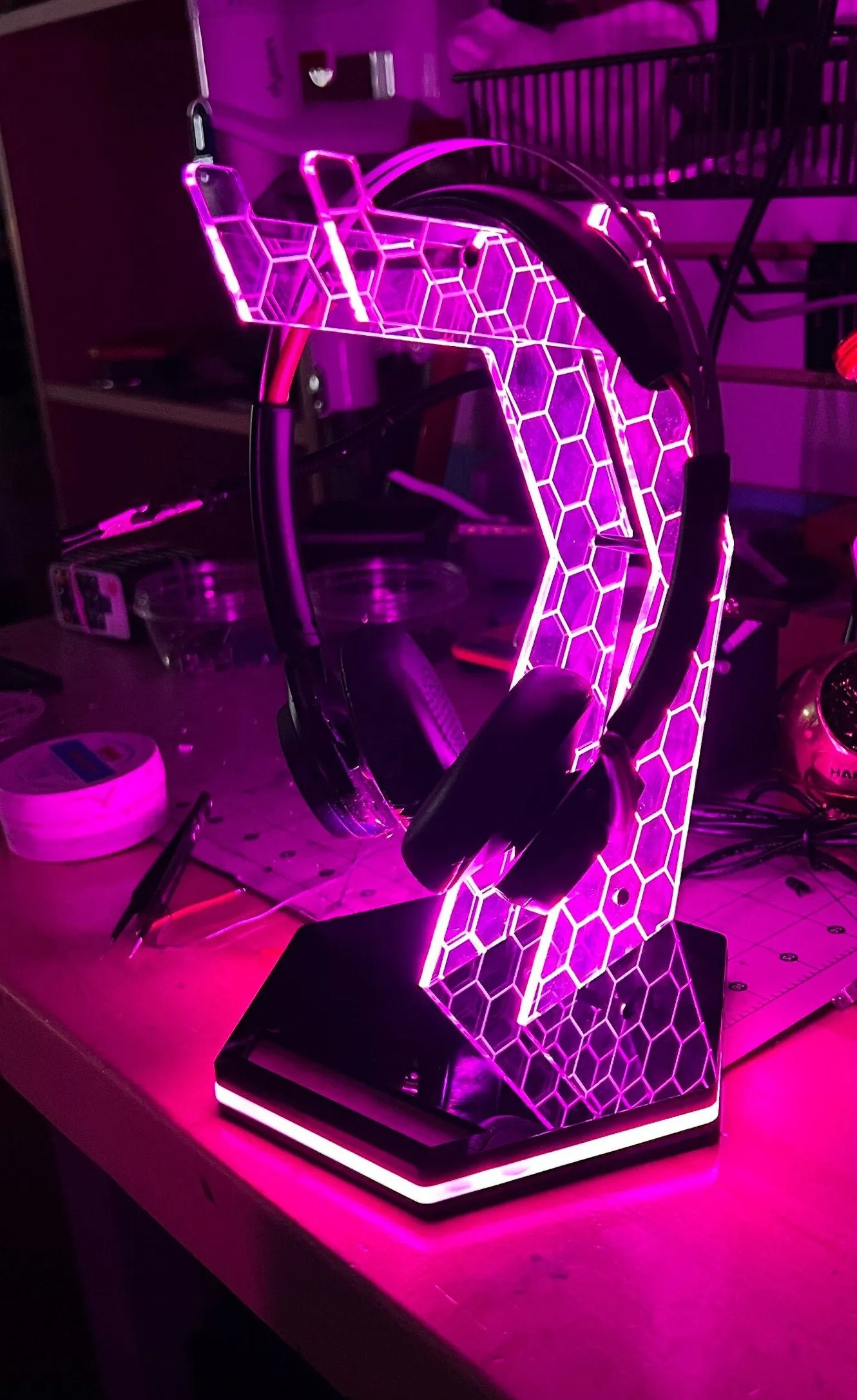 Personalized Headphone Stand - Gift for Gamers -  Custom Stand -  RGB— Universal Fit - Any Username/Any Gamer Tag