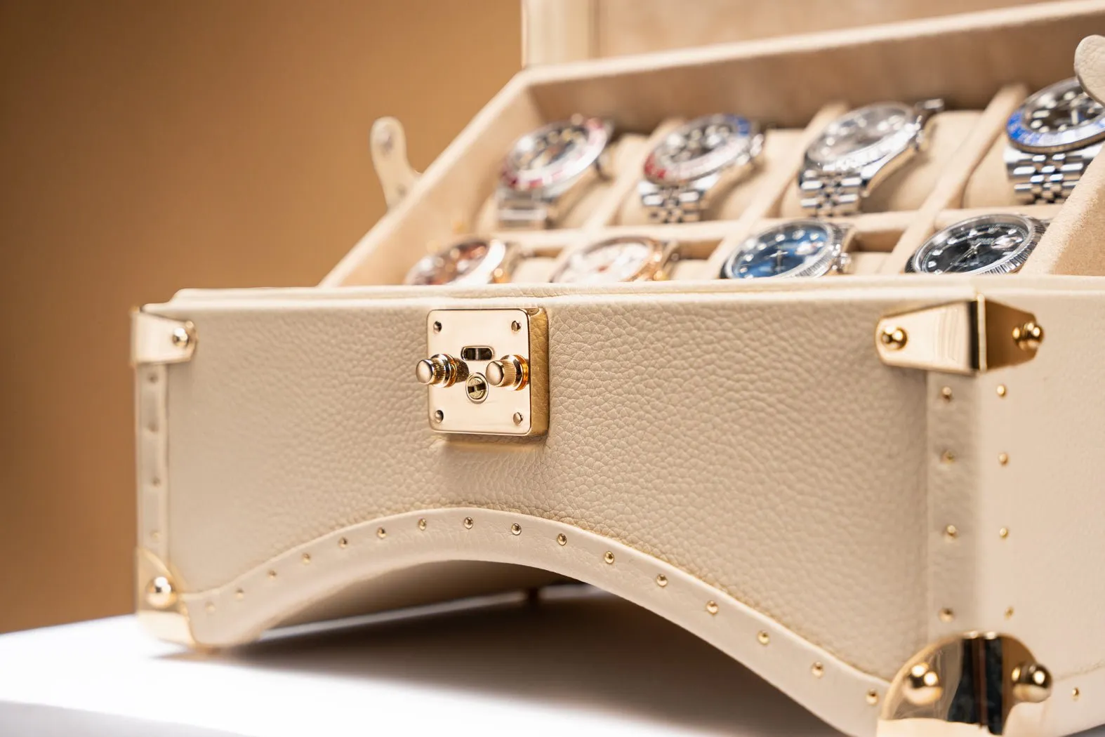 Petra Oval Watch Case - Togo Light Cream