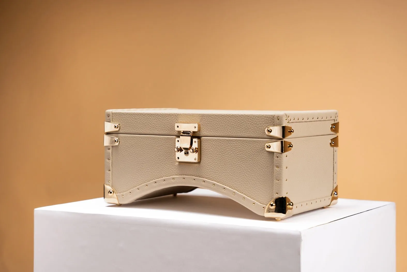 Petra Oval Watch Case - Togo Light Cream