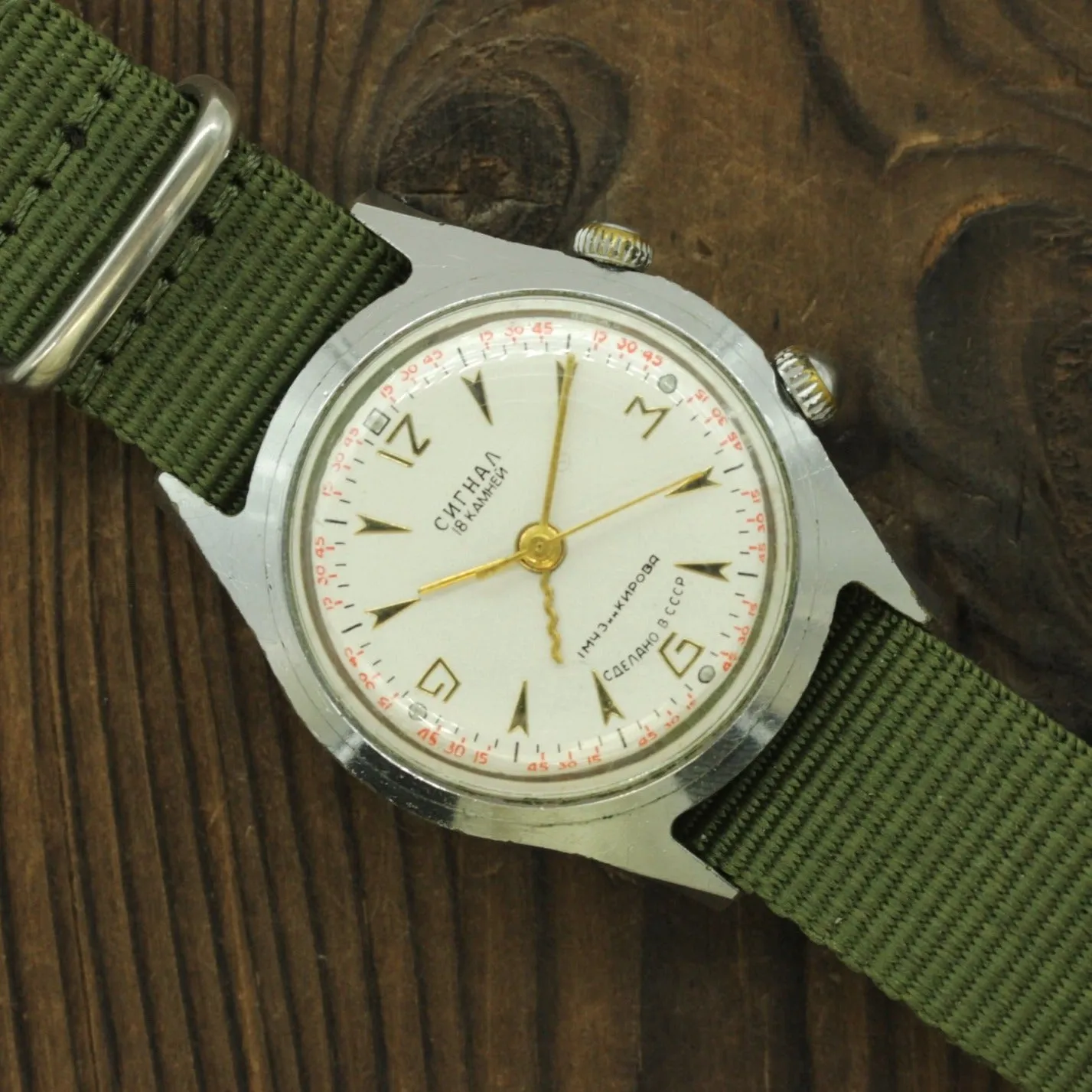 Vintage military POLJOT SIGNAL mechanical vibro alarm wristwatch